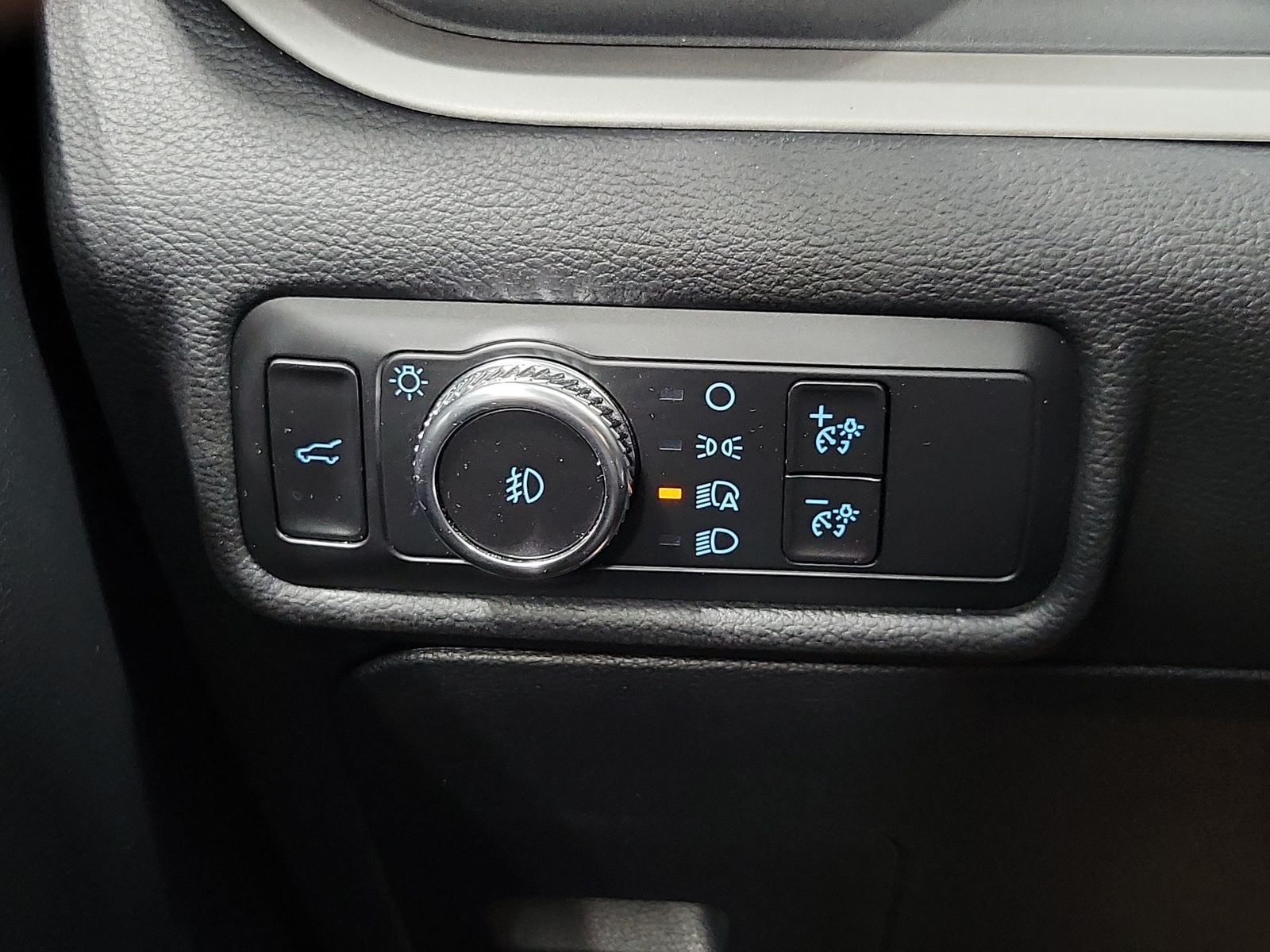 Used 2020 Silver Ford XLT image 14