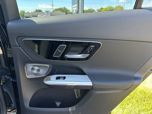 New 2027 Obsidian Black Metallic Mercedes-Benz GLC 300 image 19