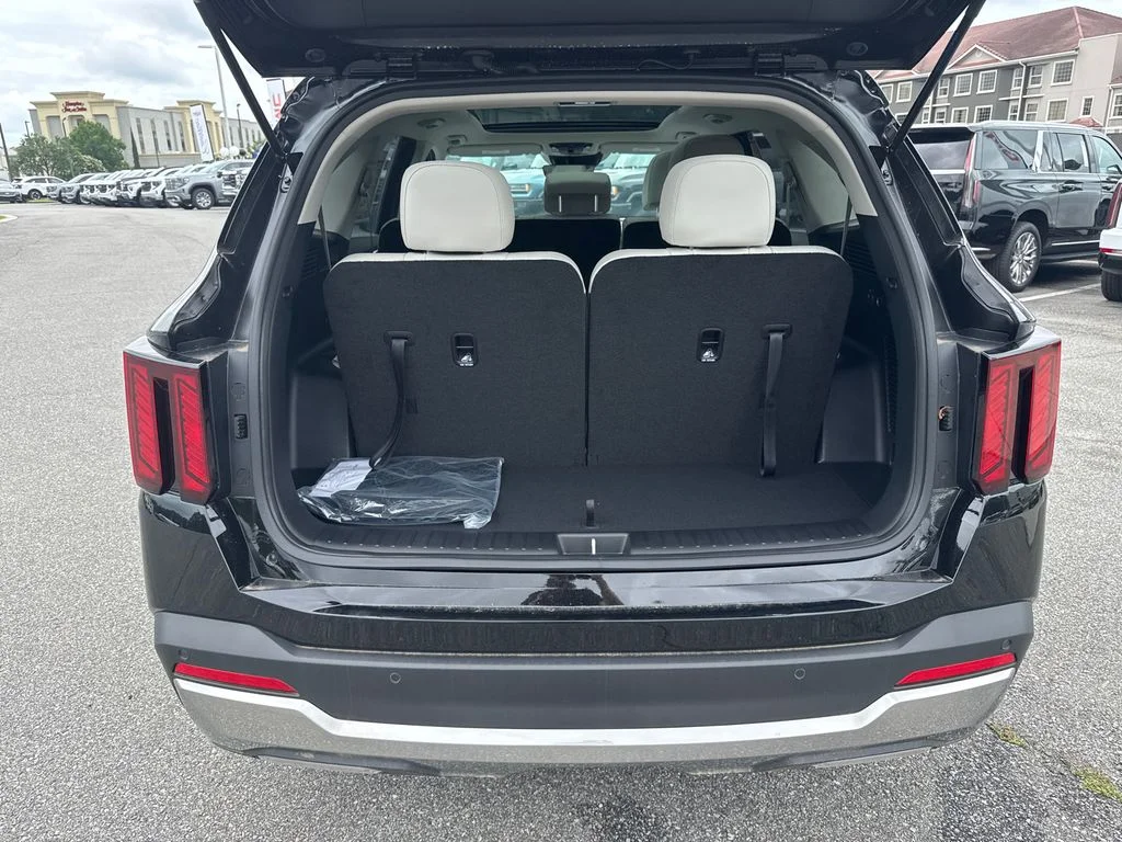 Certified Used 2025 Black Kia S image 18