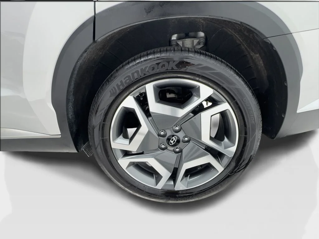 Used 2025 Silver Hyundai Limited image 11
