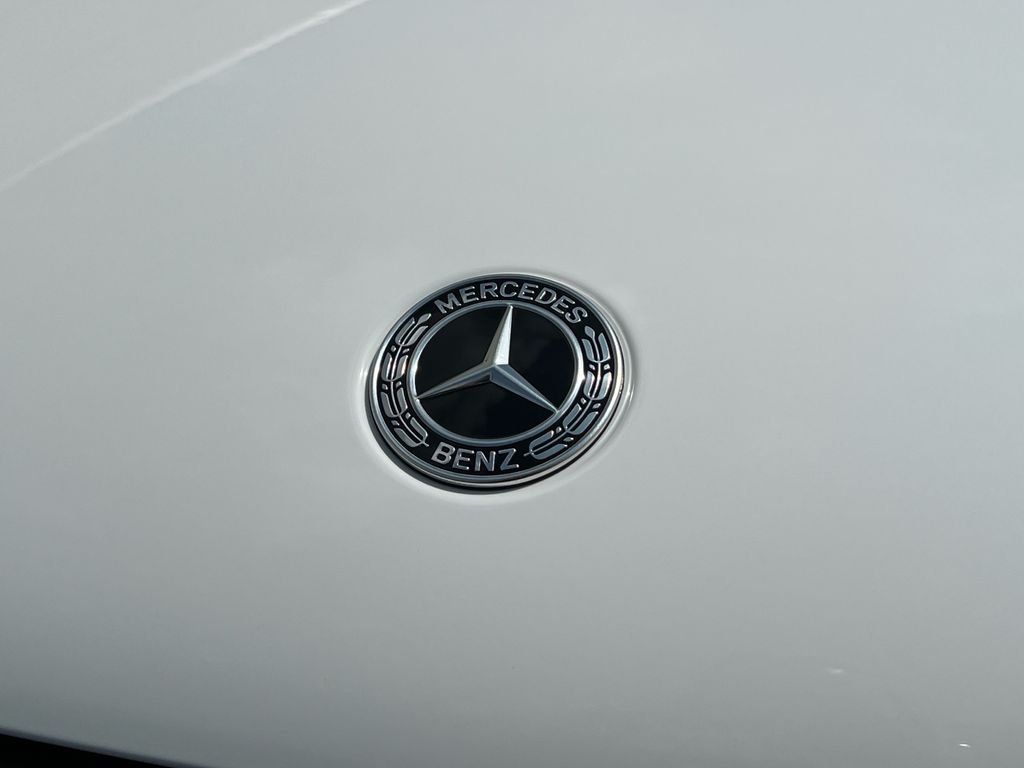 New 2026 Polar White Mercedes-Benz GLC 300 image 29