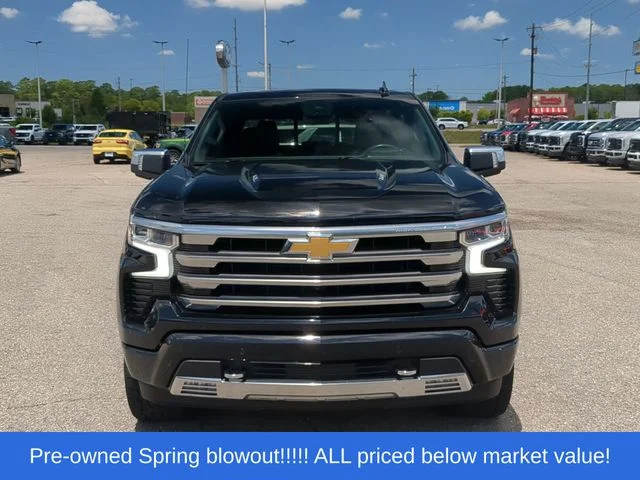 Used 2024 Black Chevrolet High Country image 16