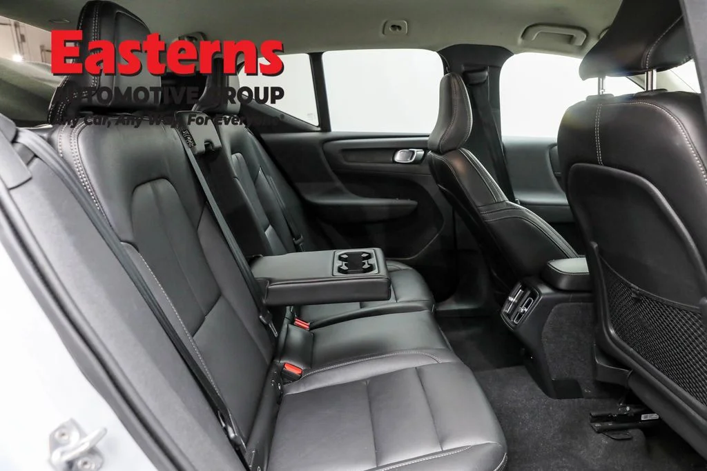 Used 2021 Silver Volvo Momentum image 22