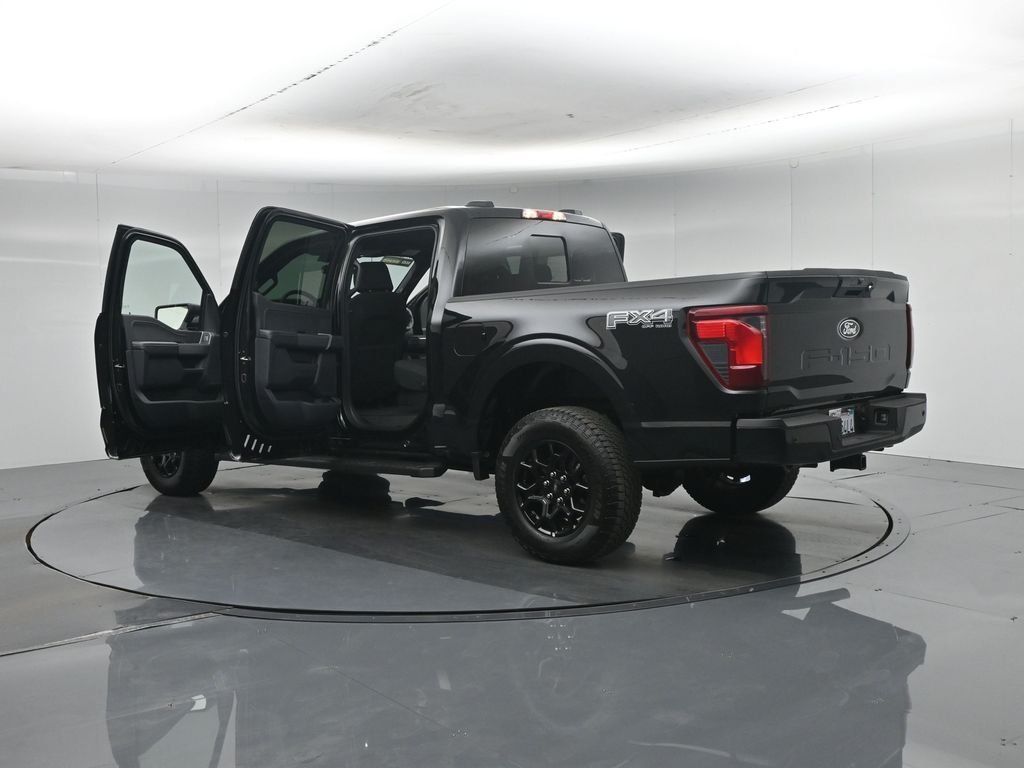 New 2026 Agate Black Metallic Ford XLT image 35