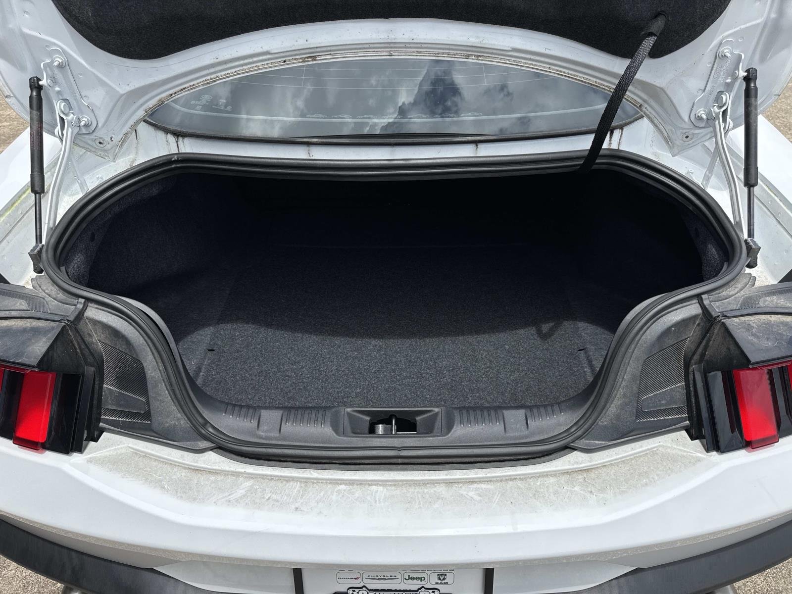 Used 2024 White Ford EcoBoost image 8