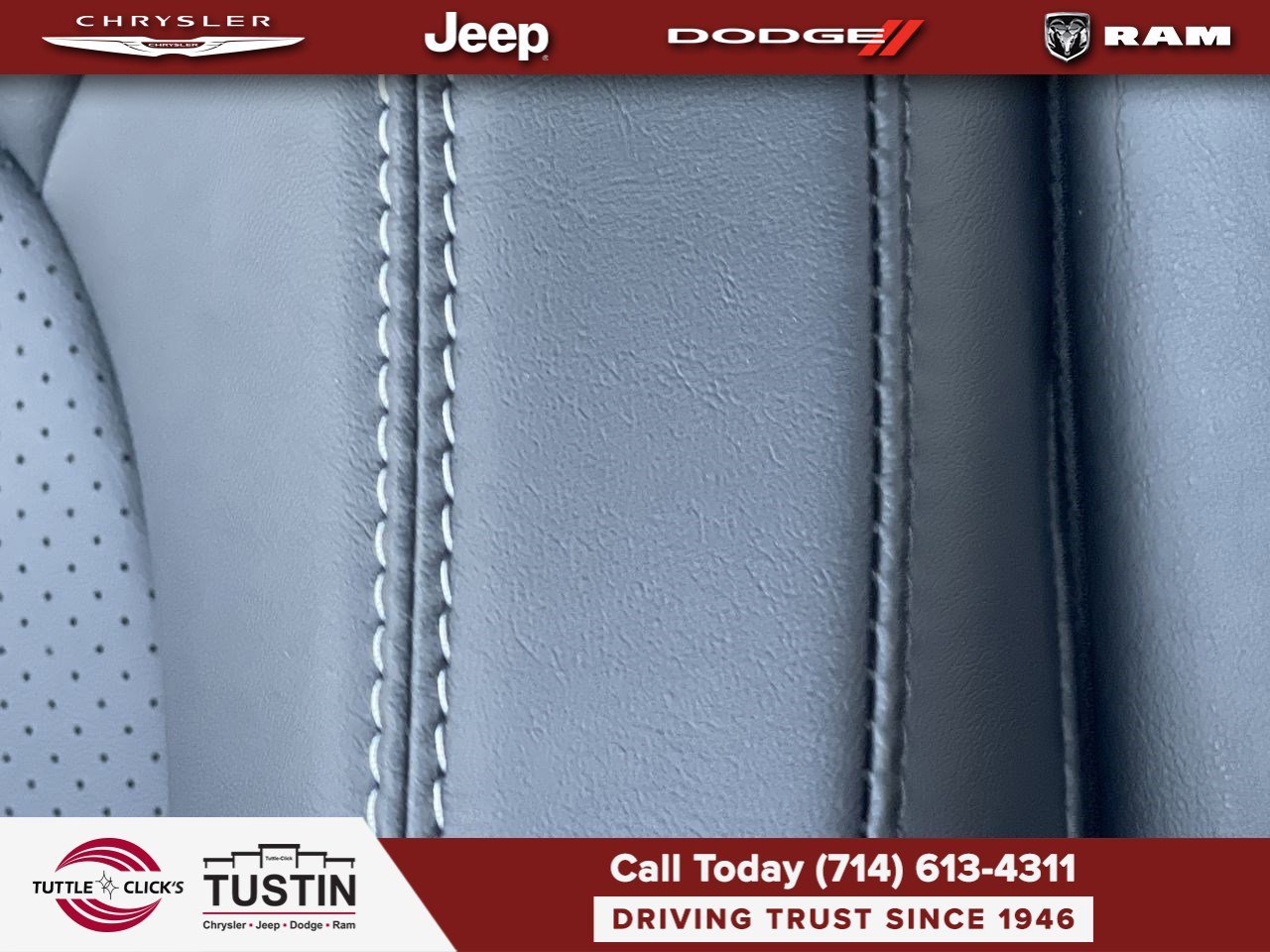 New 2026 Bright White Clear-Coat Exterior Paint Chrysler Select image 26