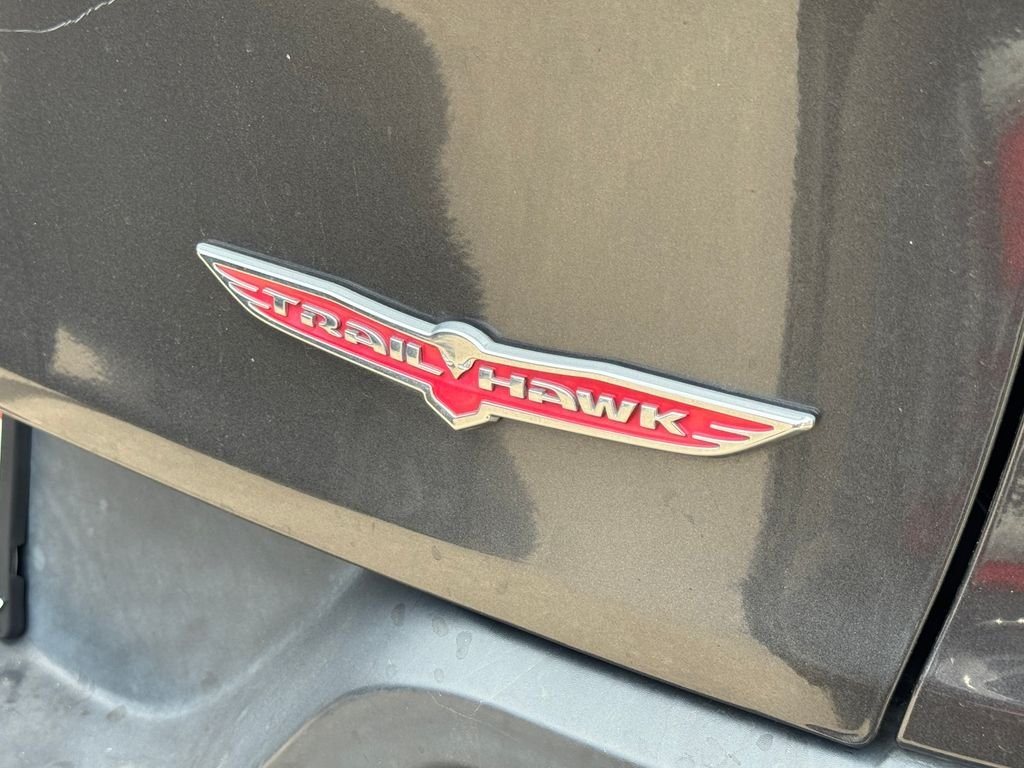 Used 2016 Gray Jeep Trailhawk image 5