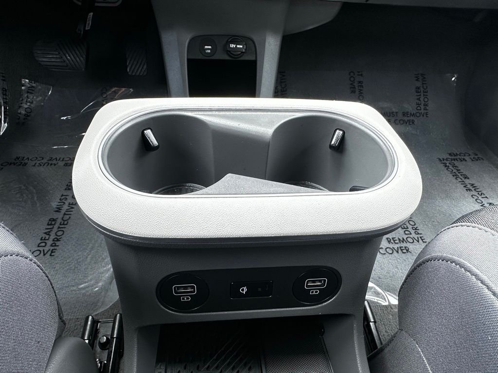 Used 2024 Cyber Gray Hyundai SEL image 28