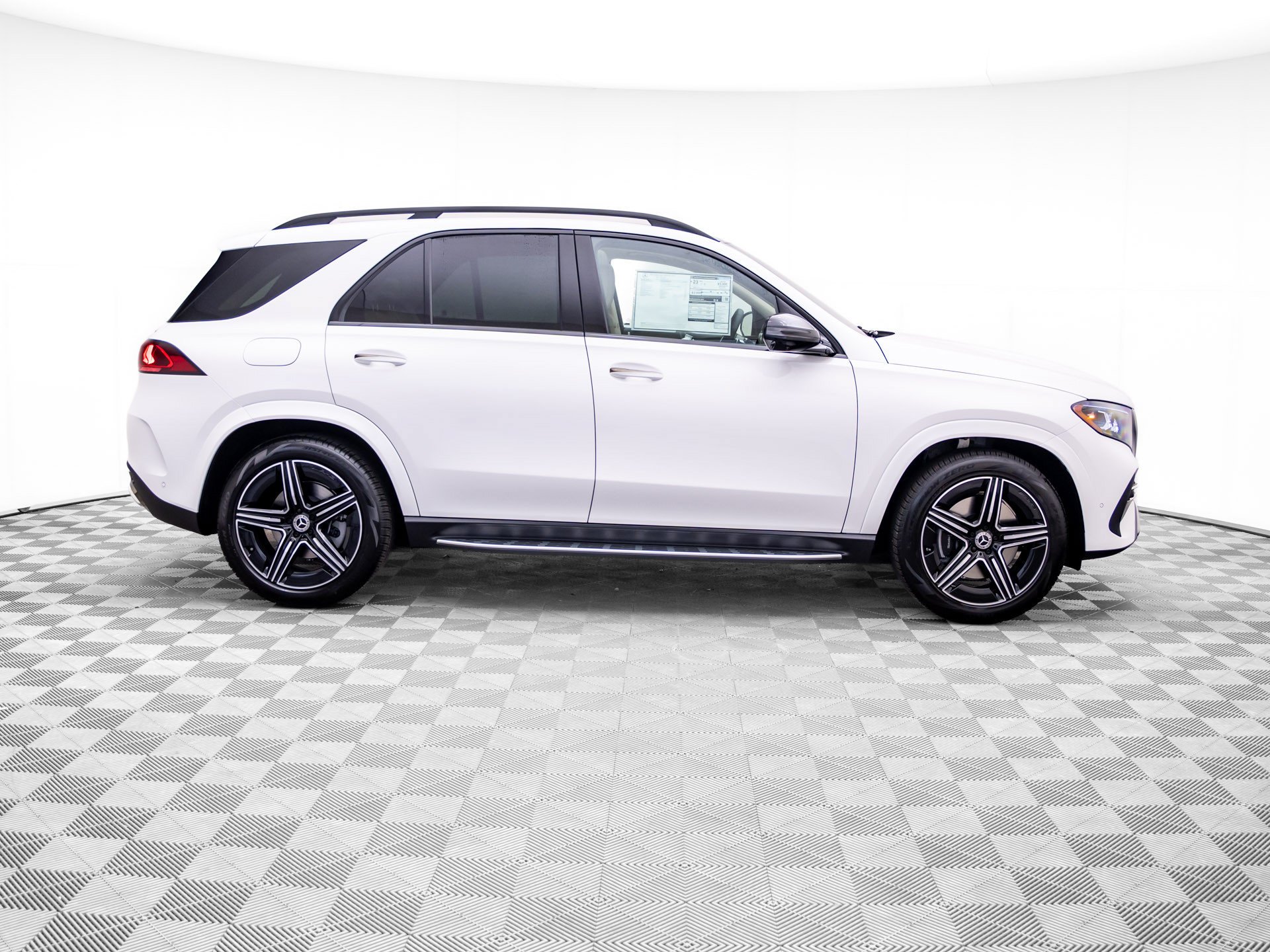 New 2027 White Mercedes-Benz GLE 350 image 6