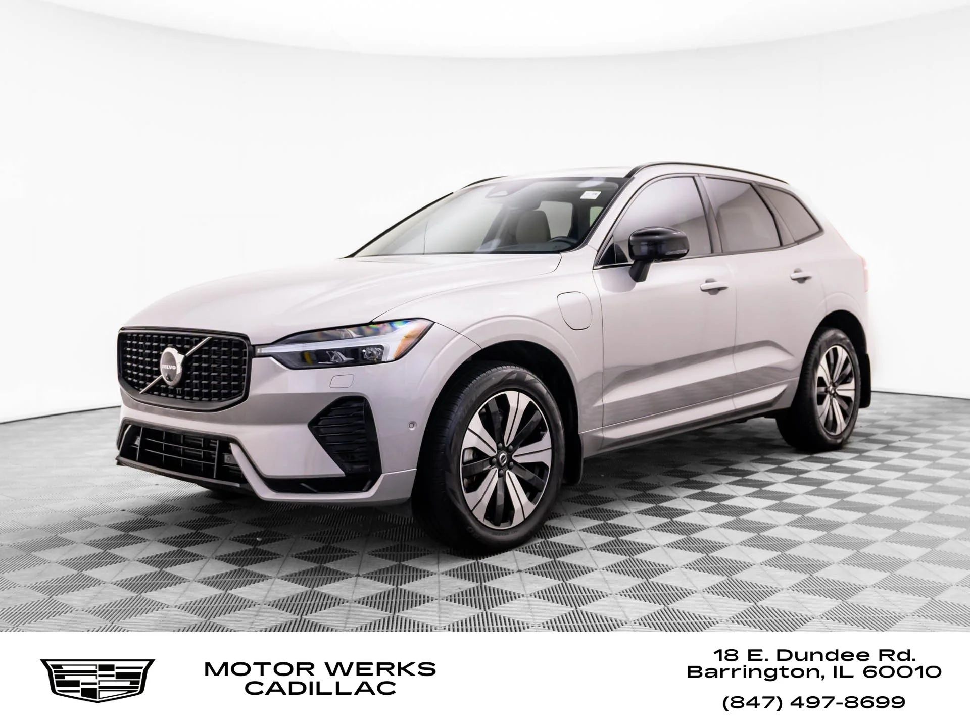 Used 2025 Silver Volvo T8 Plus image 1