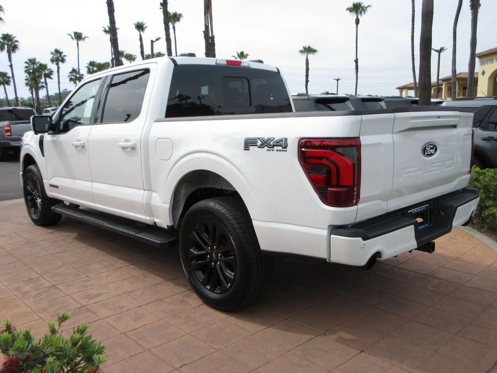 New 2026 Star White Metallic Tri-Coat Ford Lariat image 2