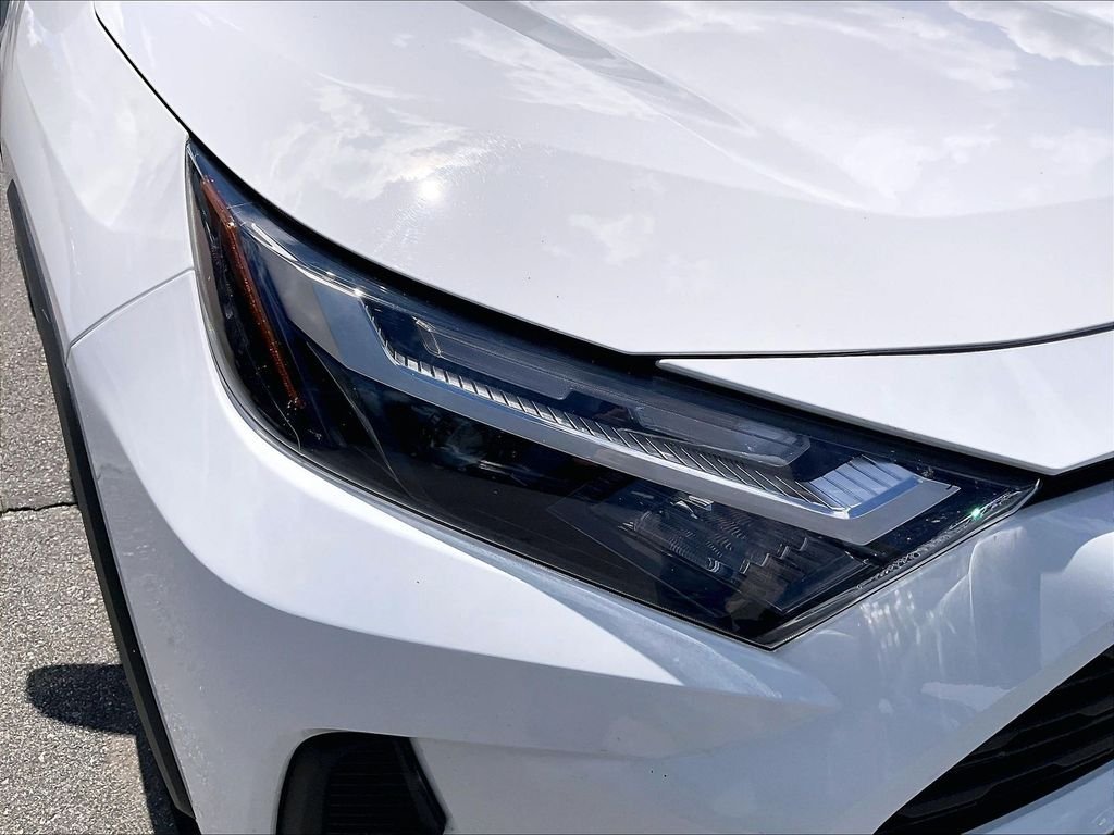 Used 2024 Ice Toyota XLE image 29