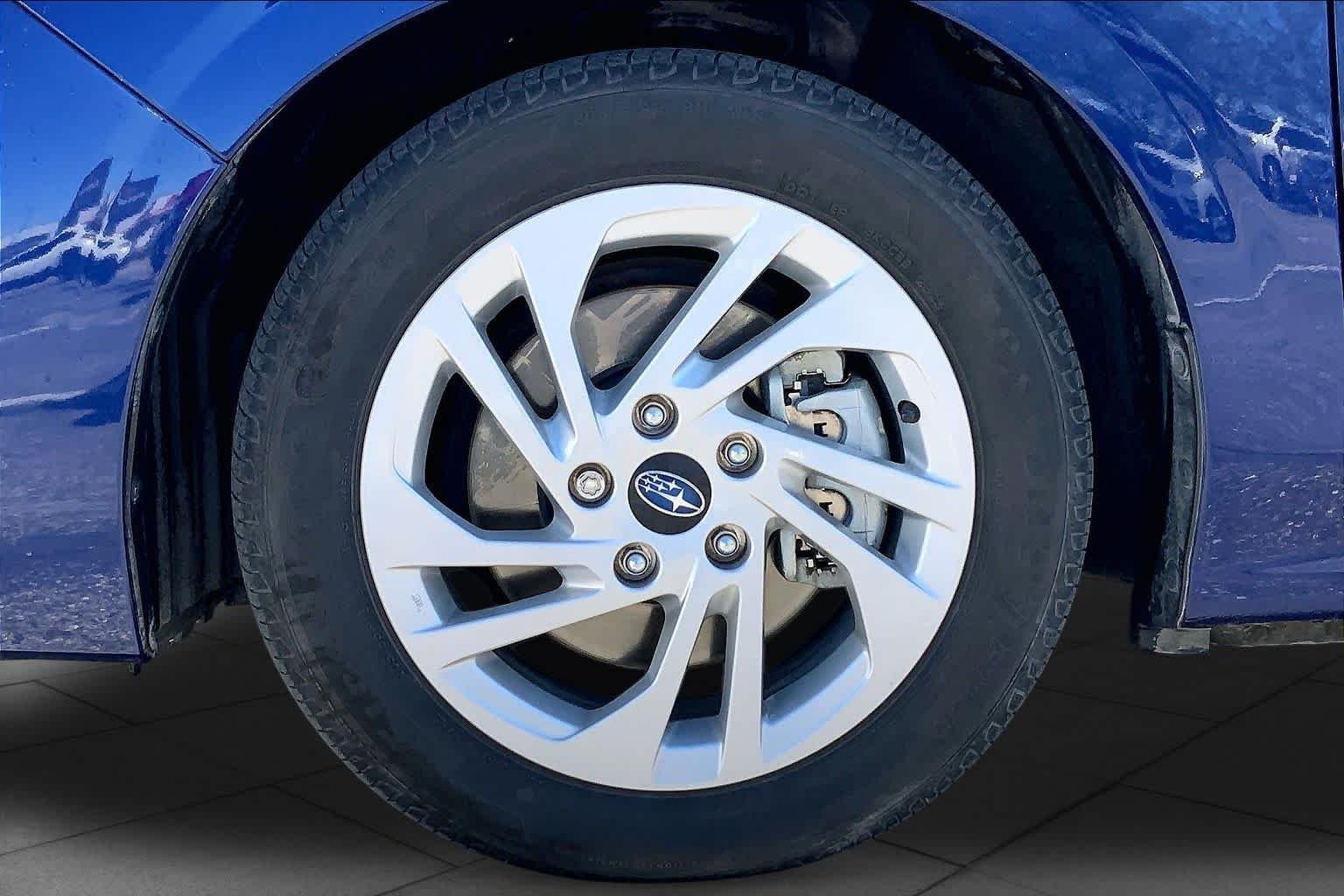 Used 2025 Sapphire Blue Pearl Subaru  image 9