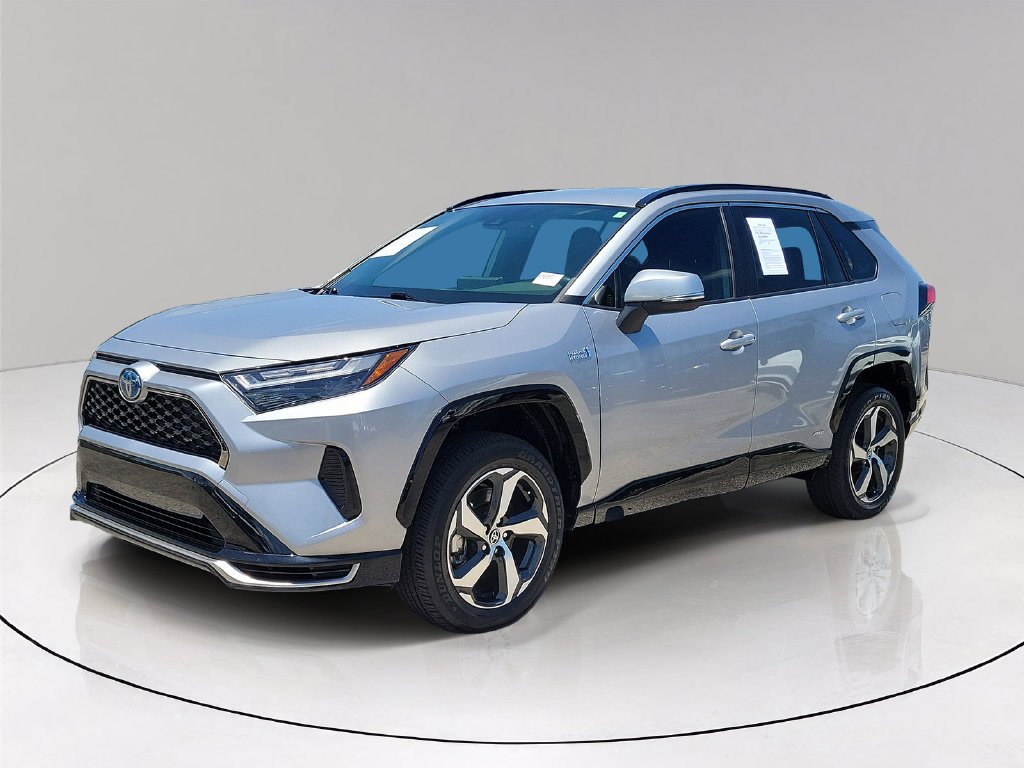 2023 Toyota RAV4 SE