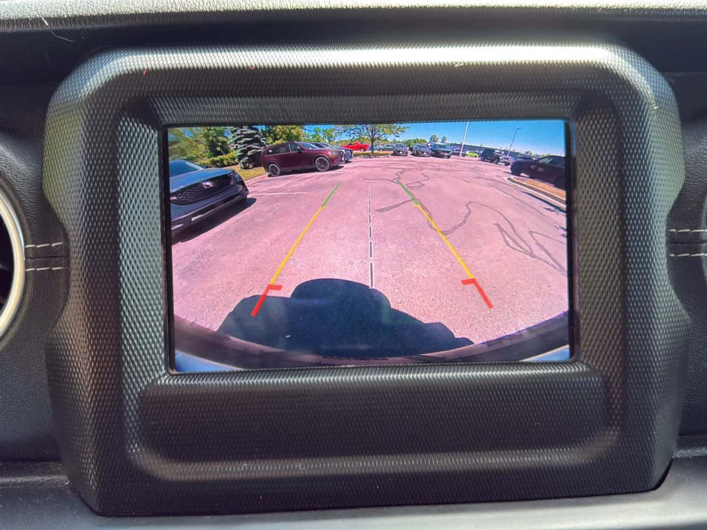 Used 2018 Gray Jeep Unlimited Sahara image 16
