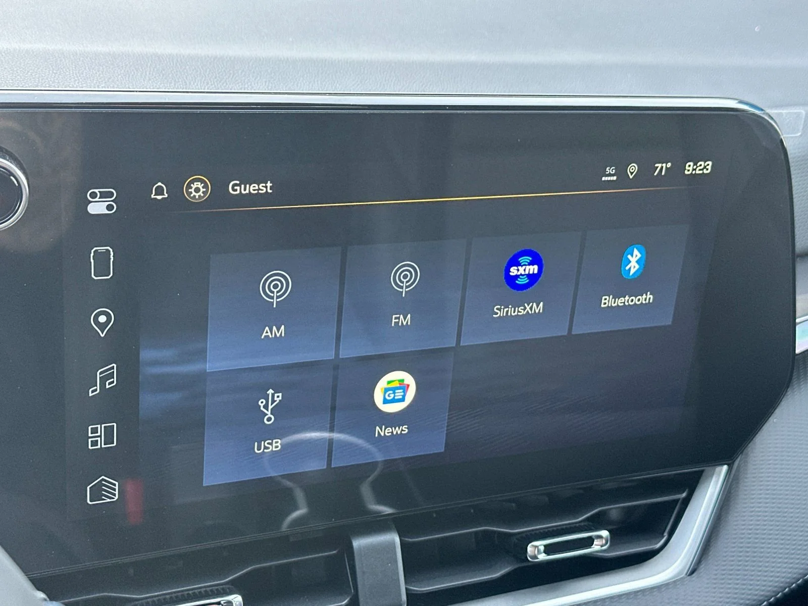 2026 Chevrolet Equinox LT - Photo 18