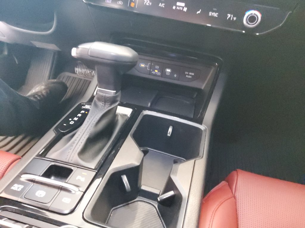 Used 2025 White Kia GT-Line image 29