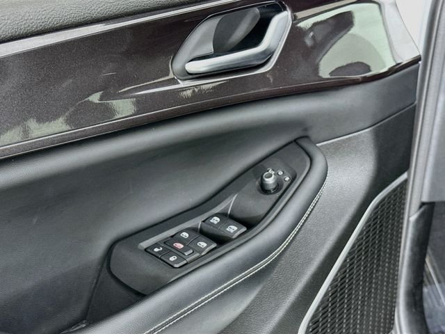 Used 2022 Bright White Clearcoat Jeep Altitude image 17