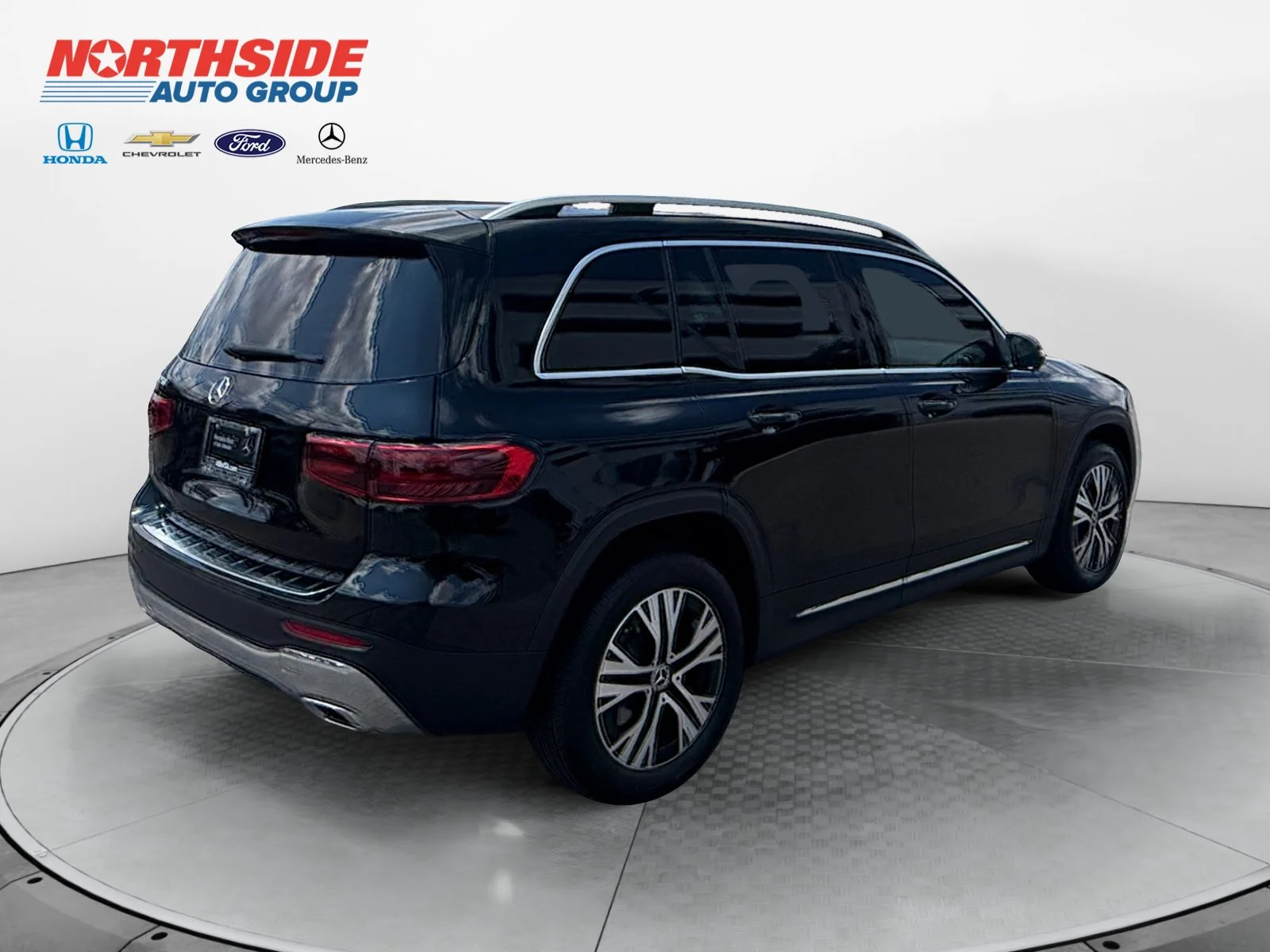 Used 2026 Black Mercedes-Benz GLB 250 image 7