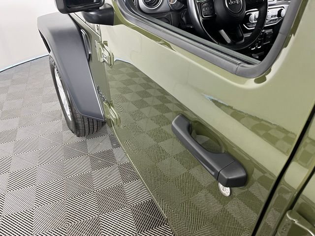 Used 2022 Green Jeep Unlimited Sport S image 11