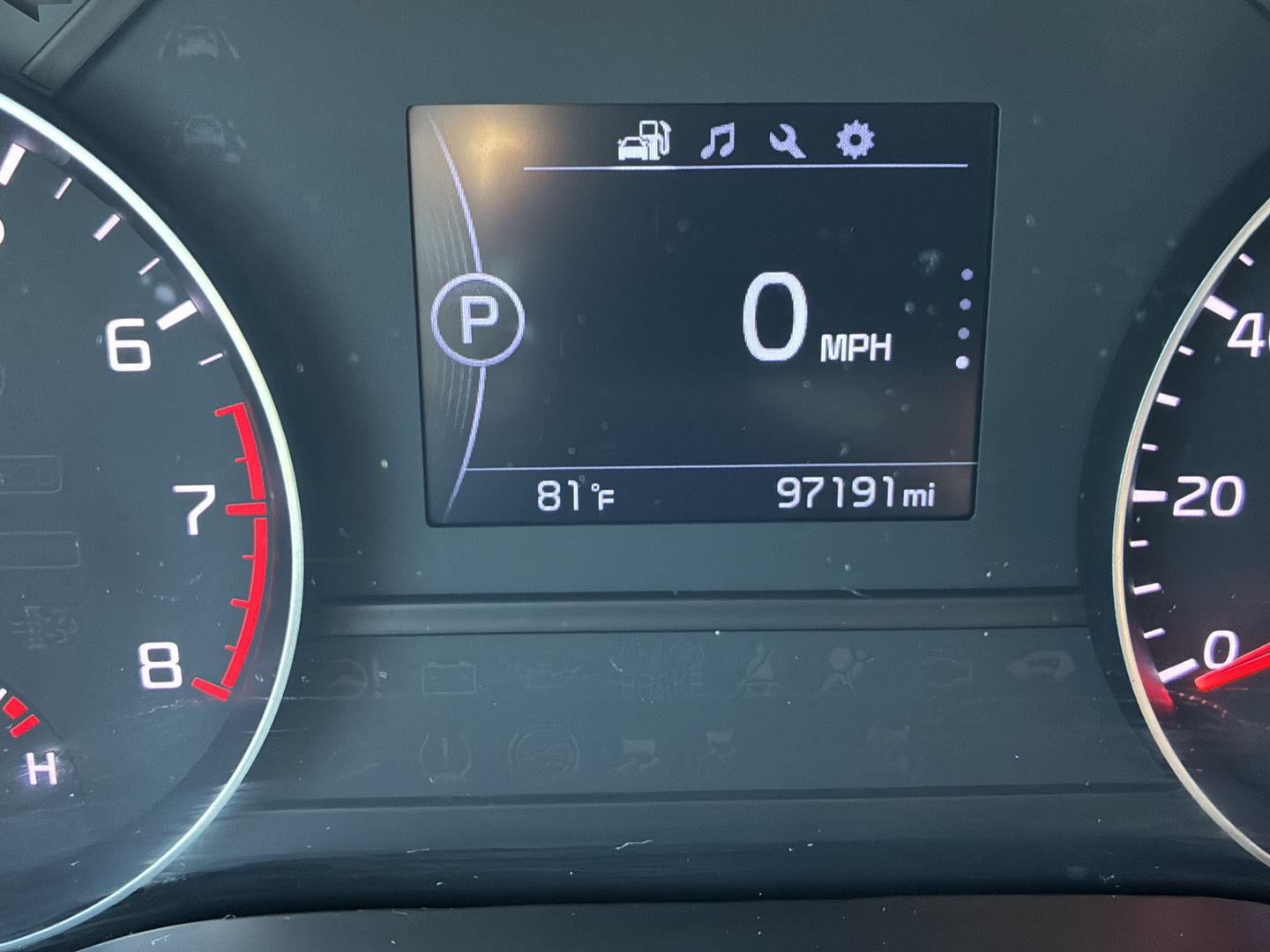 Used 2019 Clear White Kia LX image 29