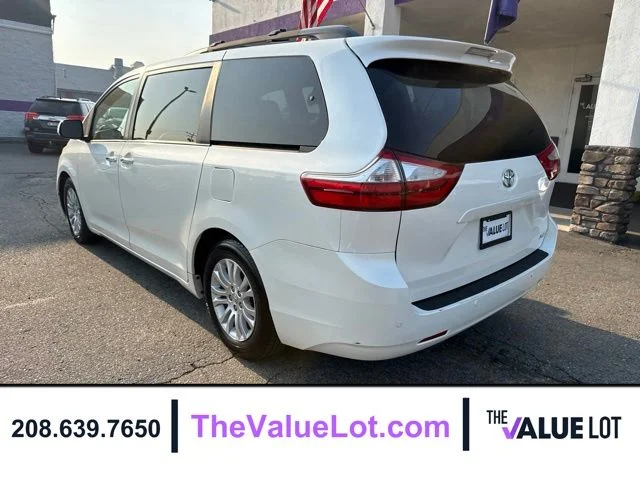 Used 2017 White Toyota XLE Premium image 6