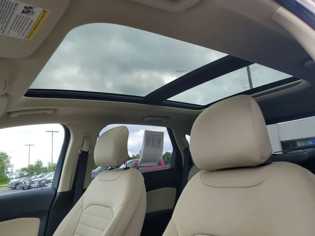 Certified Used 2018 White Gold Metallic Ford SEL image 6
