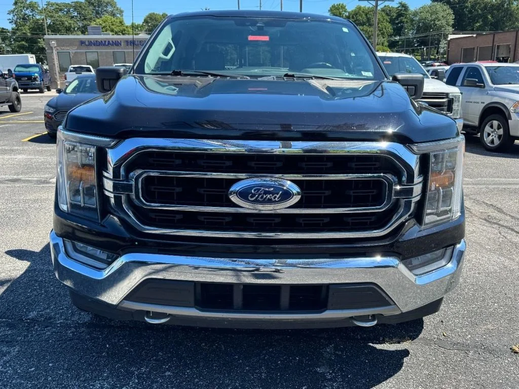 Used 2021 Agate Black Metallic Ford XLT image 8