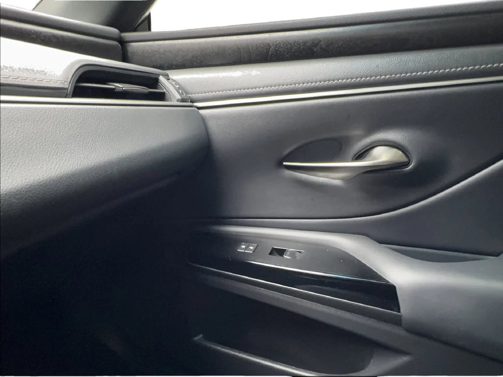 Used 2024 White Lexus 350 image 49