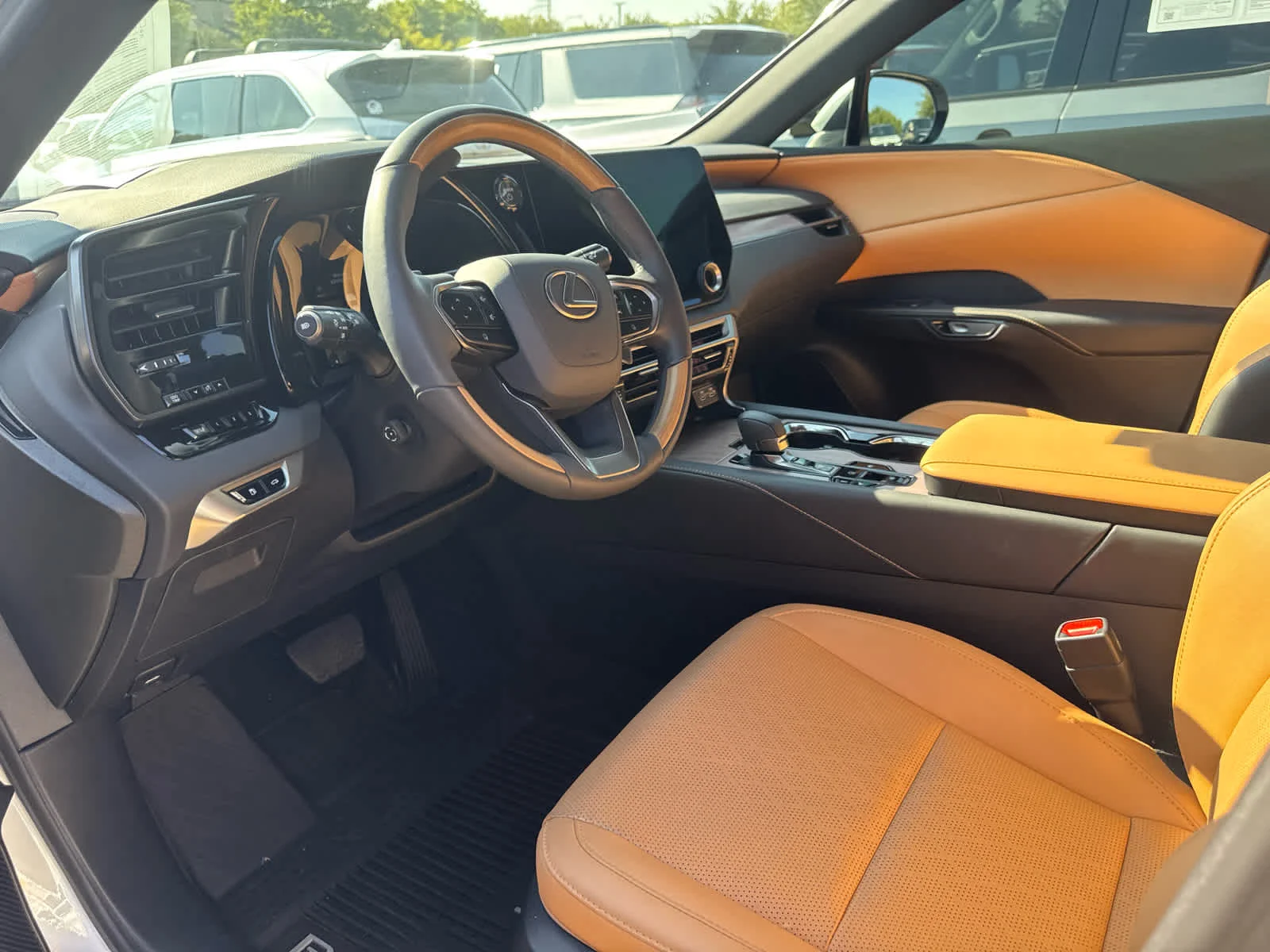 Used 2026 Eminent White Pearl Lexus Premium+ image 9