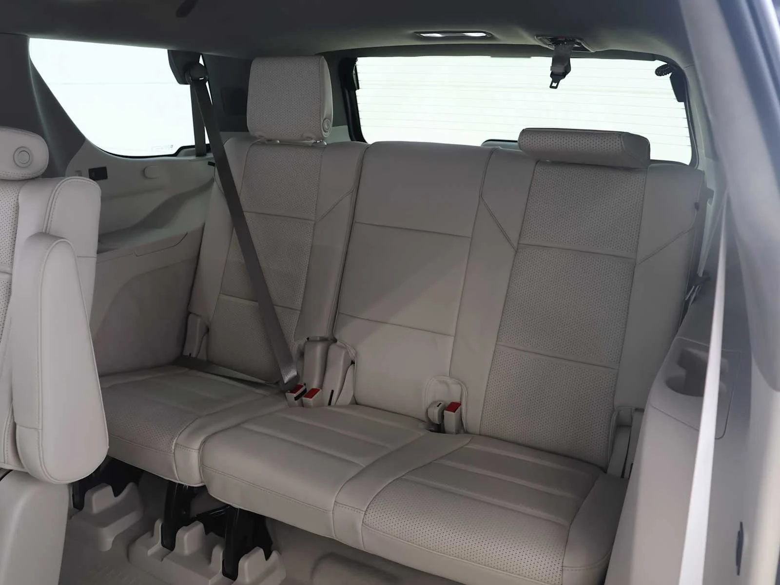 Used 2026 Galactic Gray Metallic Cadillac 4WD Platinum Sport image 27