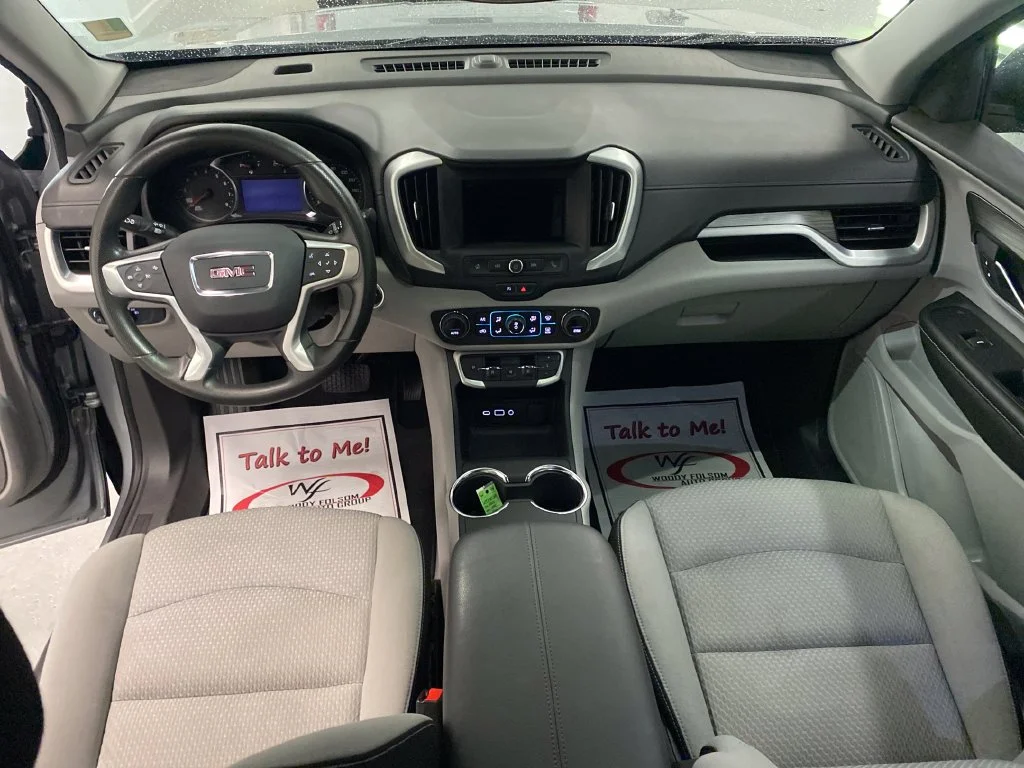 Used 2024 Silver GMC SLE image 19