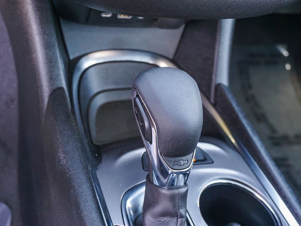 Used 2025 Gray Chevrolet LT image 22