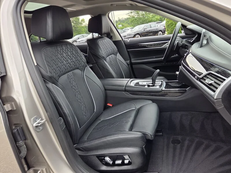 Used 2022 Silver Metallic BMW 750I XDRIVE SEDAN image 21