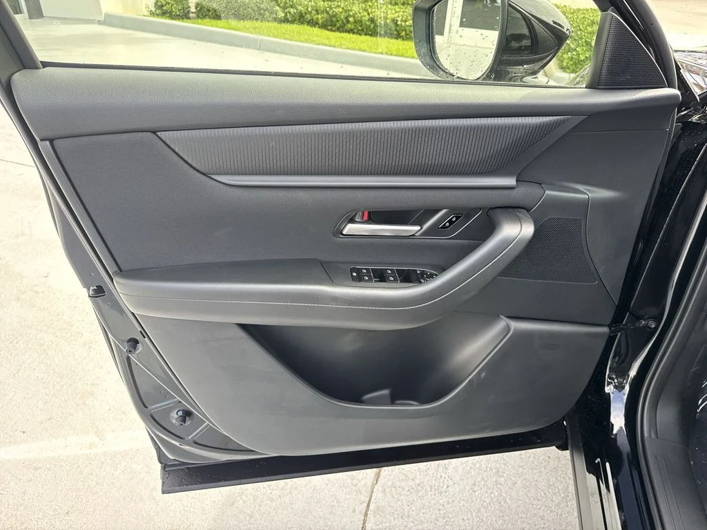 New 2026 Jet Black Mazda 3.3 Turbo Select AWD image 39