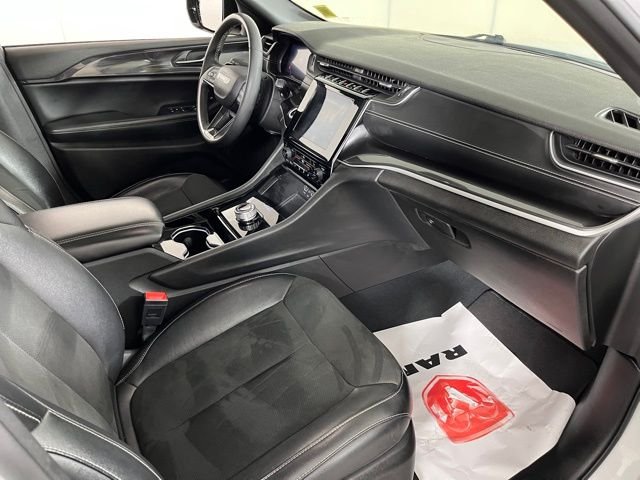 Used 2023 White/off-white Jeep Altitude X image 42