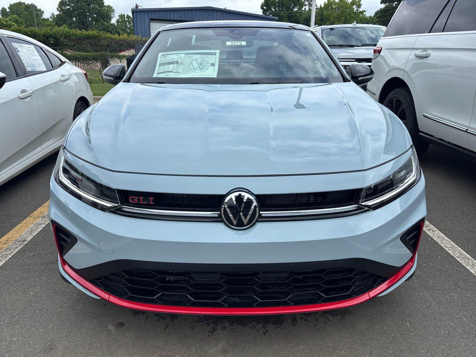 New 2026 Monument Gray w/Deep Black Roof Volkswagen Autobahn image 8