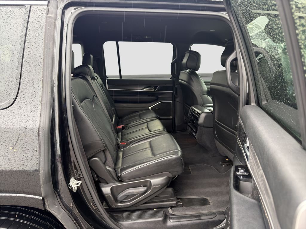 Used 2023 Black Jeep Series III image 19