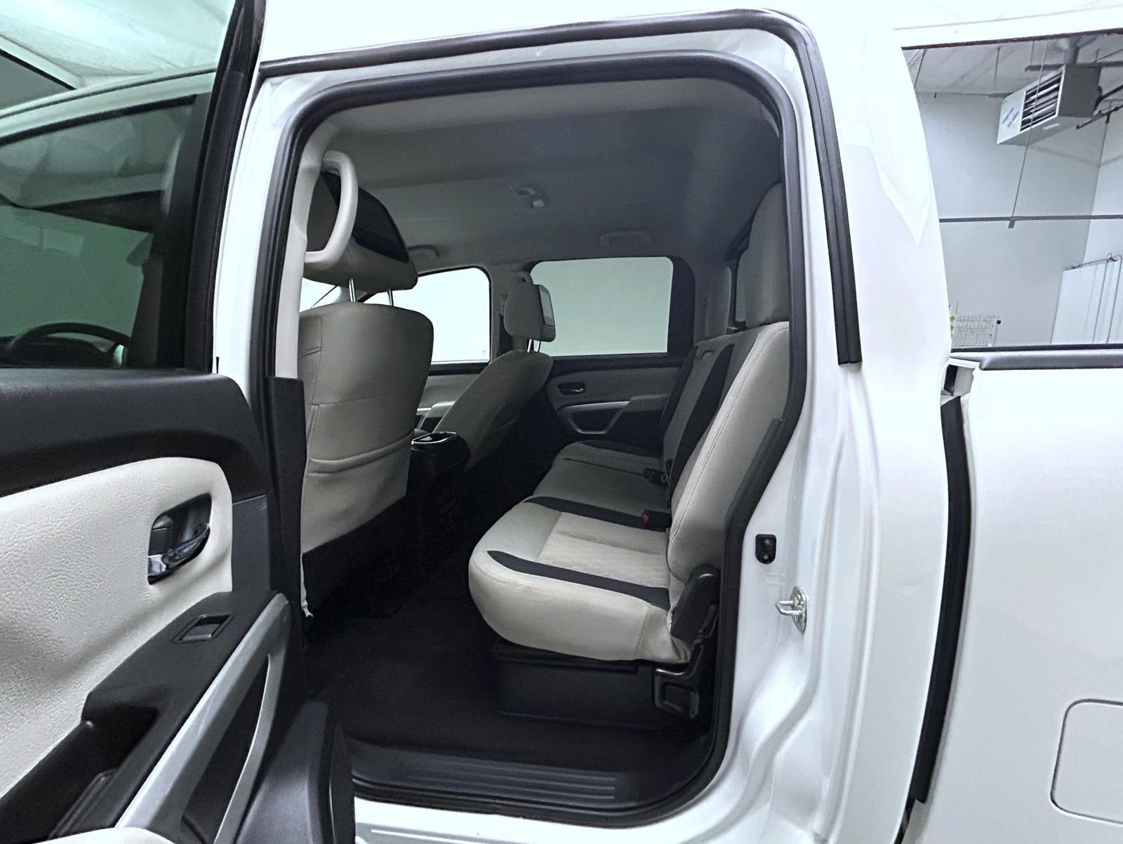 Used 2021 White Nissan SV image 19
