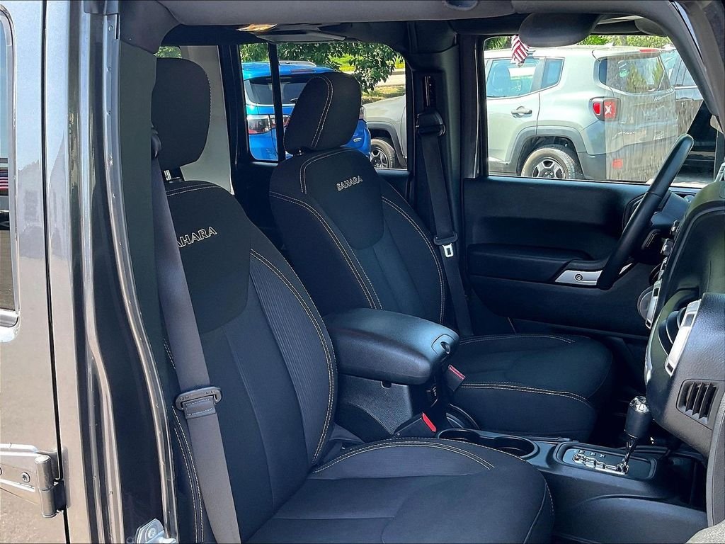 Used 2018 Gray Jeep Unlimited Sahara image 11
