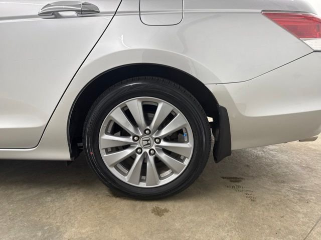 Used 2011 Silver Honda EX image 10