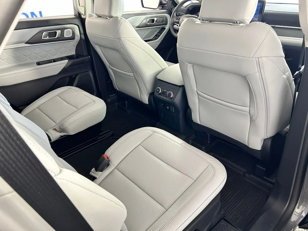 New 2026 Carbonized Gray Metallic Ford Platinum™ image 34