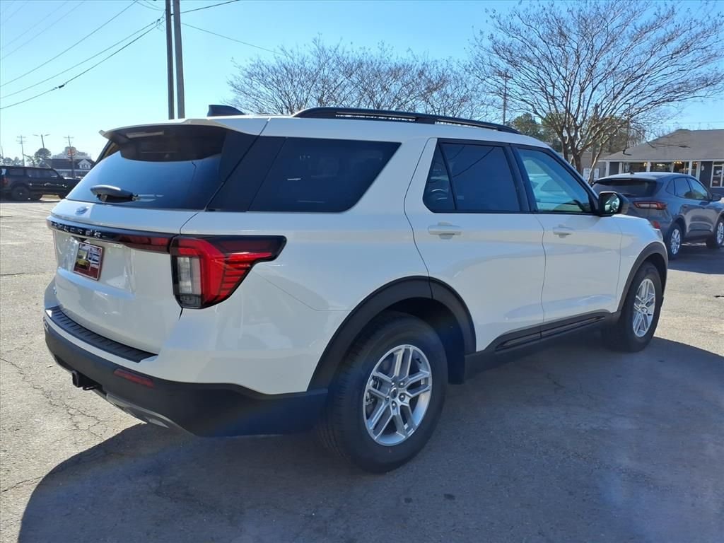 New 2026 Star White Metallic Tri-Coat Ford Active image 4
