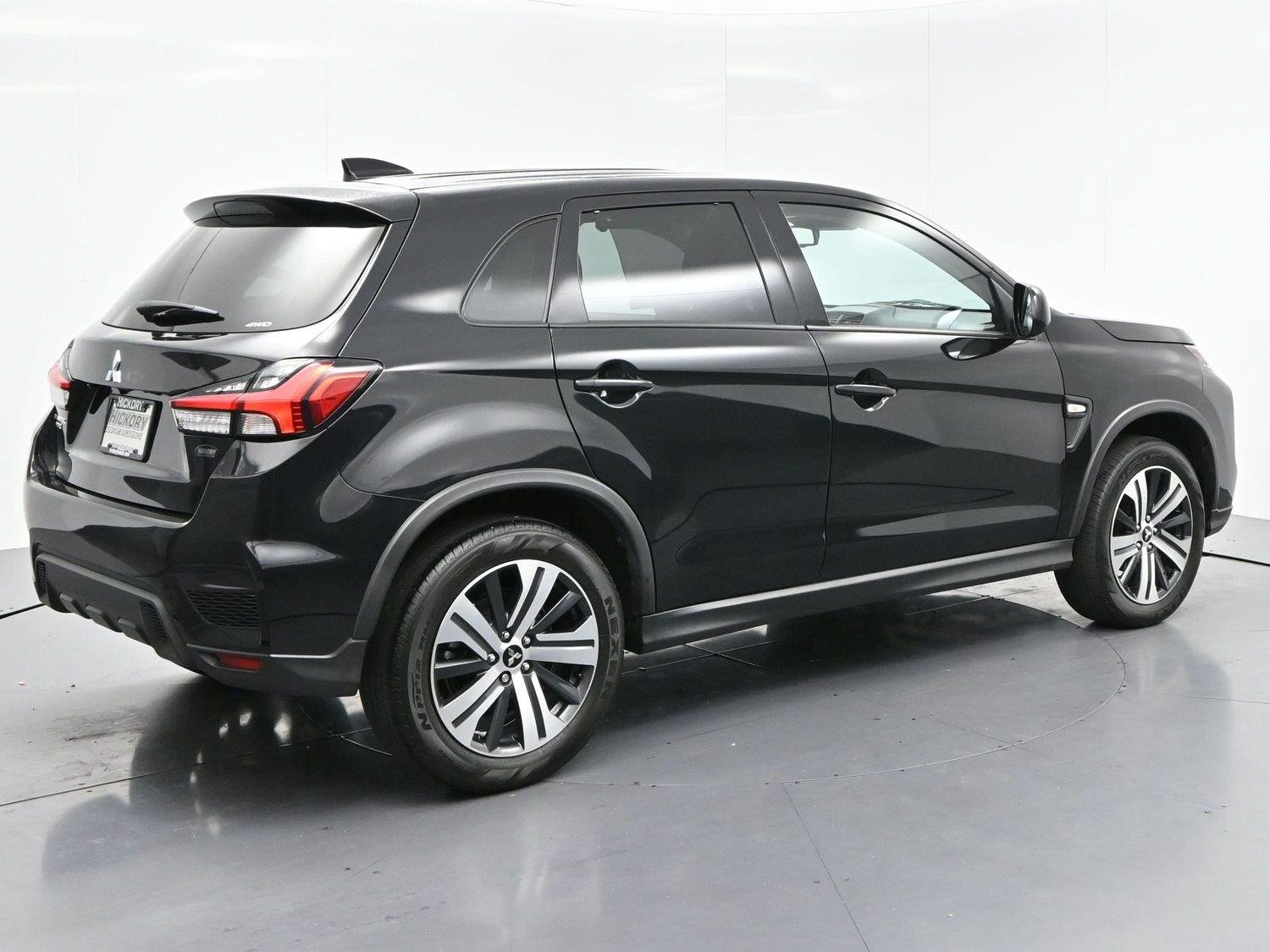 Used 2023 Labrador Black Pearl Mitsubishi ES image 6