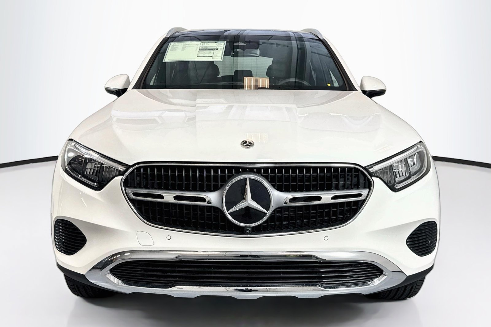 New 2026 Polar White Mercedes-Benz GLC 300 image 2