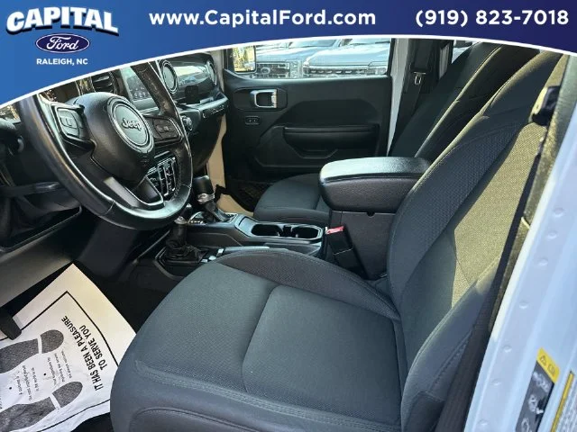 Used 2020 White Jeep Unlimited Sport Altitude image 19