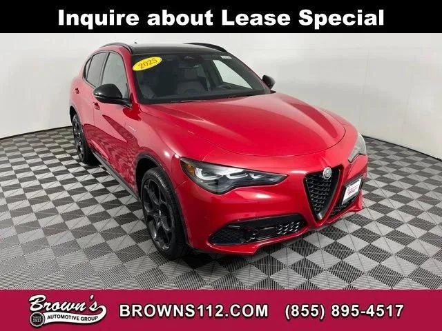 2025 Alfa Romeo Stelvio Stelvio AWD's photo