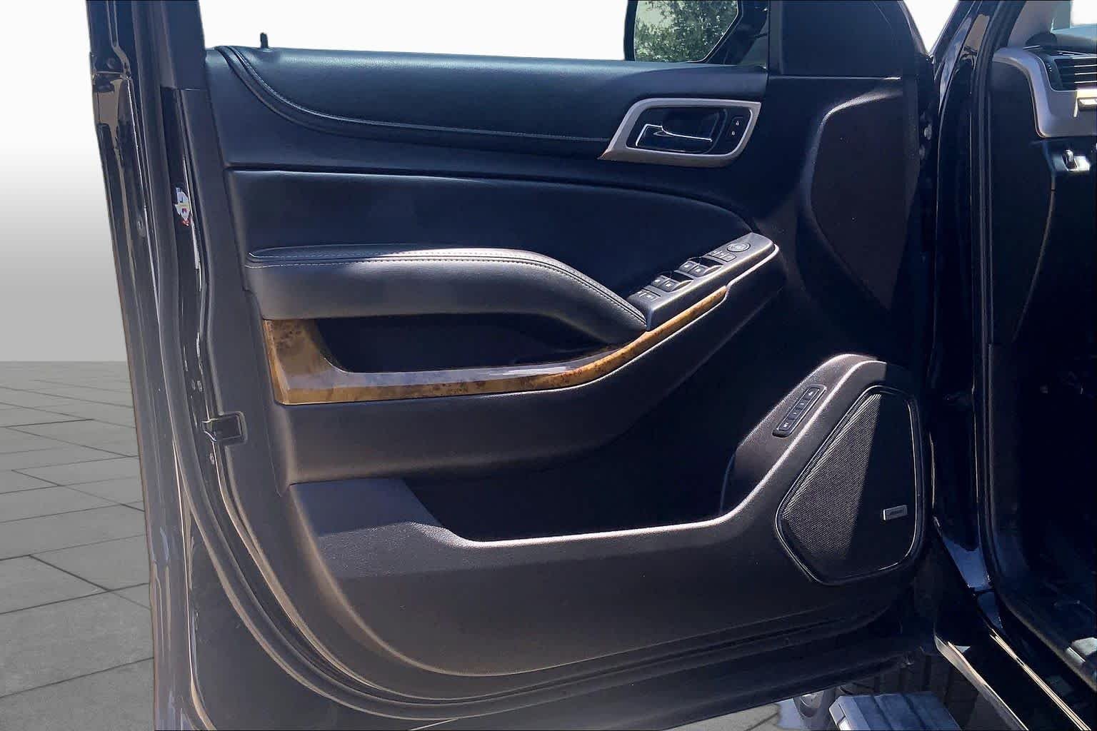 Used 2016 Onyx Black GMC Denali image 22
