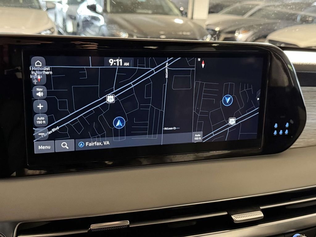 Used 2024 White Hyundai Calligraphy image 3