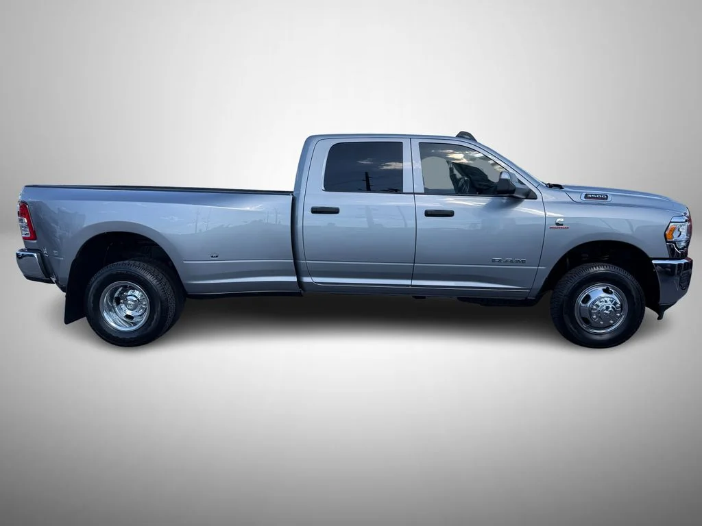 Used 2022 Silver Ram Tradesman image 5